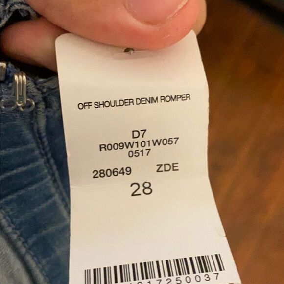 Bebe Off The Shoulder Denim Distressed Romper Contemporary Feminine Festival - Picture 8 of 16